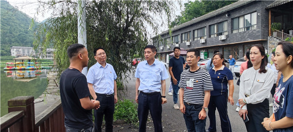 2023-6-21  貴州陽(yáng)光產(chǎn)權(quán)交易所開(kāi)展我們的節(jié)日·端午節(jié)主題實(shí)踐活動(dòng)暨鄉(xiāng)村振興調(diào)研活動(dòng)4.jpg