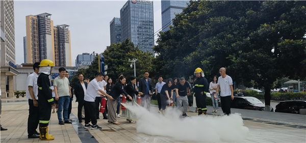 2023-6-29  貴州陽光產(chǎn)權(quán)交易所有限公司召開安全生產(chǎn)專題會(huì)暨“安康杯”知識(shí)競(jìng)答、消防安全火災(zāi)疏散逃生演練活動(dòng)圖片4.png