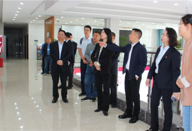 貴州省公共資源（國(guó)有產(chǎn)權(quán)）交易中心赴六盤水市公共資源交易中心交流座談