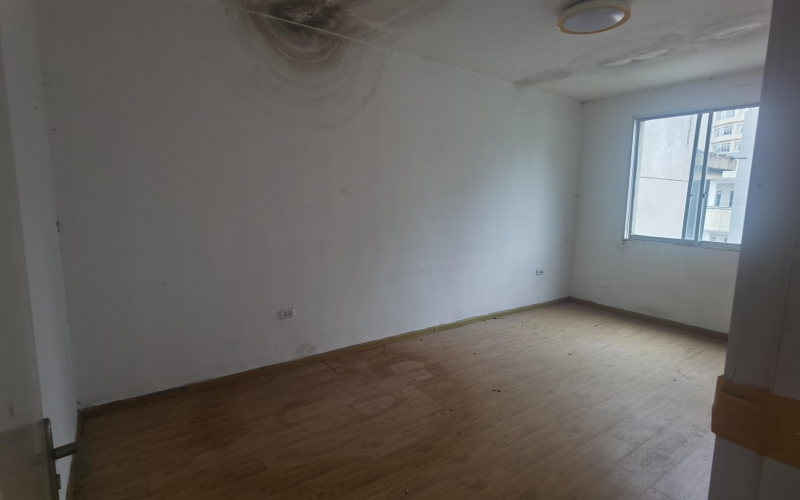 （降價(jià)）護(hù)國(guó)路153號(hào)3單元8層22號(hào)住宅轉(zhuǎn)讓?zhuān)ǔ钟蟹剑嘿F州省機(jī)關(guān)事務(wù)管理局國(guó)有資產(chǎn)管理服務(wù)中心）(二次掛牌)