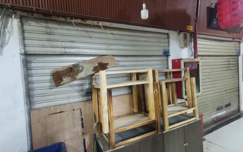 （降價(jià)）環(huán)城東路萬東商貿(mào)城丙一排04號(hào)、05號(hào)門面轉(zhuǎn)讓（持有方：貴州省機(jī)關(guān)事務(wù)管理局國(guó)有資產(chǎn)管理服務(wù)中心）(二次掛牌)