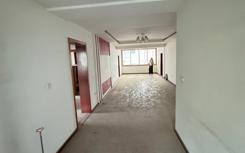 貴州省機關事務管理局國有資產管理服務中心貴陽市云巖區(qū)中華北路325號5棟1單元4層附7號房屋招租